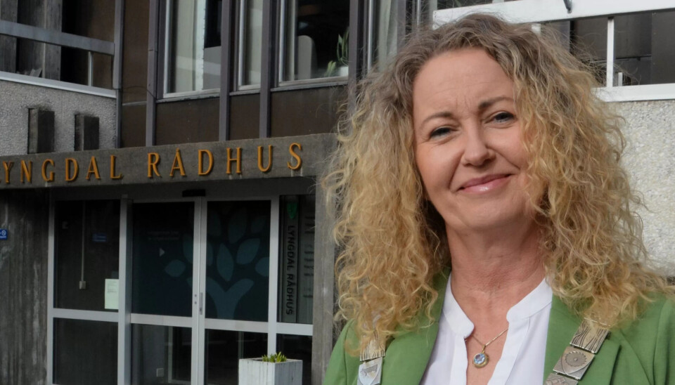 NØYTAL: Unni Nilsen Husøy er ordførar i Lyngdal kommune og meiner tilsette sine kontor skal vere nøytrale og utan politiske ytringer. NØYTAL: Unni Nilsen Husøy er ordførar i Lyngdal kommune og meiner tilsette sine kontor skal vere nøytrale og utan politiske ytringer.