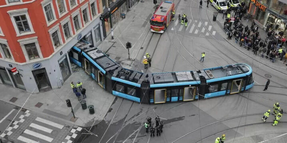 GIKK GALT: Det var i Storgata midt i Oslo sentrum at trikken sporet av og traff Eplehuset. GIKK GALT: Det var i Storgata midt i Oslo sentrum at trikken sporet av og traff Eplehuset.