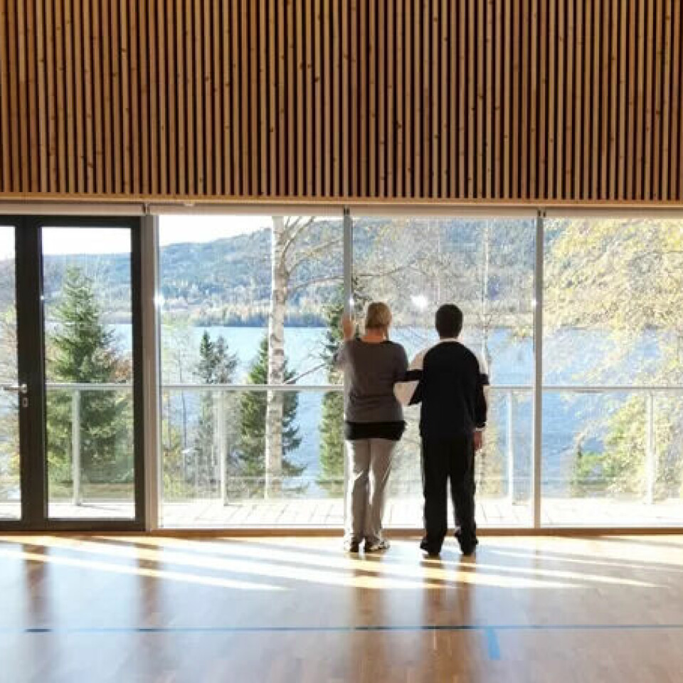 MINDRE KURS: Fagforbundet tar ut 25 ansatte ved Norges Blindeforbund i streiken i dag. Hardest rammet blir Hurdal syn- og mestringssenter, hvor fem ansatte som jobber med resepsjon, kurs og kjøkken er tatt ut i streik. Bildet viser en kurssituasjon på senteret, med utsikt over Hurdalssjøen. MINDRE KURS: Fagforbundet tar ut 25 ansatte ved Norges Blindeforbund i streiken i dag. Hardest rammet blir Hurdal syn- og mestringssenter, hvor fem ansatte som jobber med resepsjon, kurs og kjøkken er tatt ut i streik. Bildet viser en kurssituasjon på senteret, med utsikt over Hurdalssjøen.
