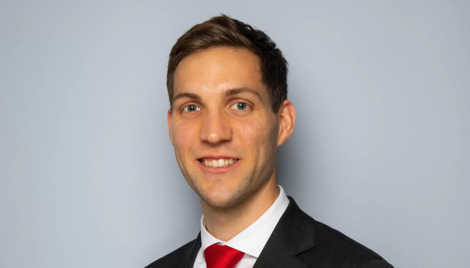 INSPIRERT: – Det er fantastisk inspirerende for oss som holder på med både klima- og industripolitikk, nemlig at industrien får til å både omstille seg, kutte utslippene sine, og samtidig øke produksjonen, sier Andreas Bjelland Eriksen. INSPIRERT: – Det er fantastisk inspirerende for oss som holder på med både klima- og industripolitikk, nemlig at industrien får til å både omstille seg, kutte utslippene sine, og samtidig øke produksjonen, sier Andreas Bjelland Eriksen.