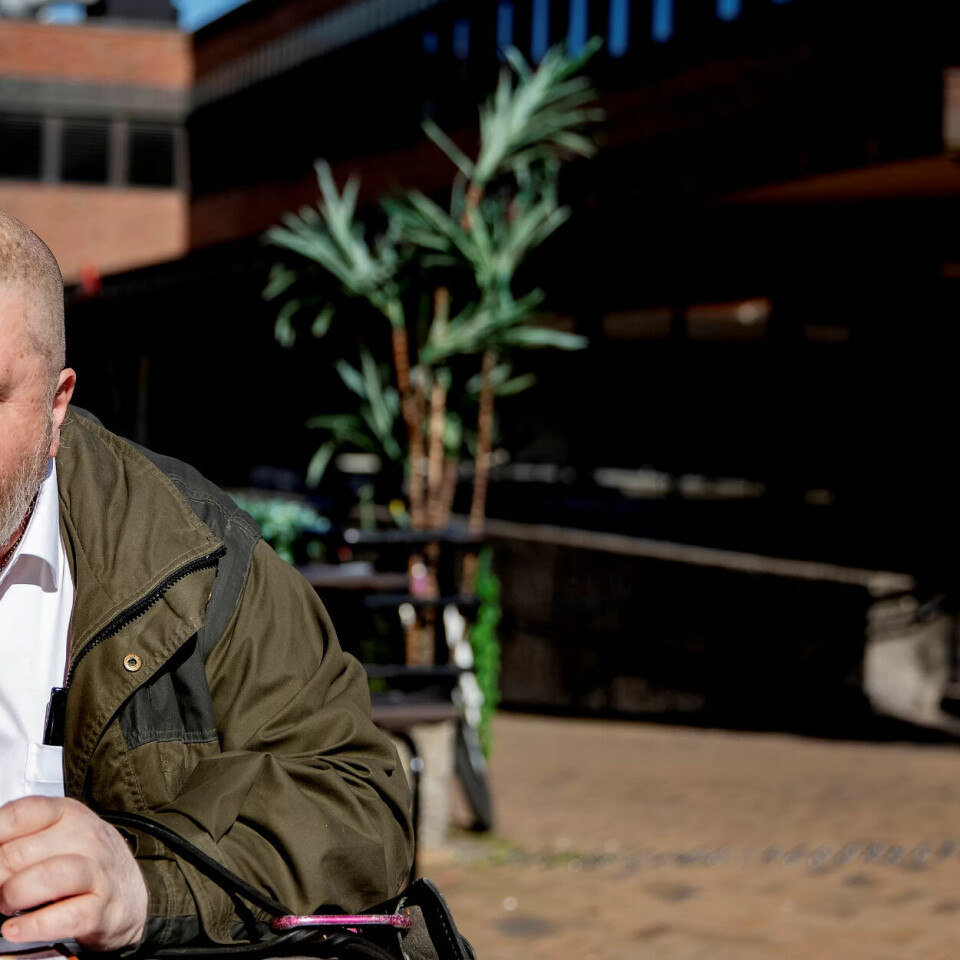 MELLOMMANNEN: Haaken Aschim er Nav region Oslos egen veterankontakt. Han har selv flere års erfaring fra forsvaret og har vært utstasjonert i Libanon. Erfaringene og kunnskapene derfra er avgjørende for å kunne gjøre en god jobb for denne gruppa i Nav-systemet, mener han. MELLOMMANNEN: Haaken Aschim er Nav region Oslos egen veterankontakt. Han har selv flere års erfaring fra forsvaret og har vært utstasjonert i Libanon. Erfaringene og kunnskapene derfra er avgjørende for å kunne gjøre en god jobb for denne gruppa i Nav-systemet, mener han.