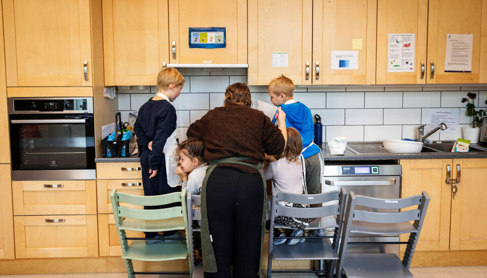 MEDBESTEMMELSE: Barns medbestemmelse er et viktig punkt i barnehagenes rammeplan. Her er alle med og bestemmer hvor mye vann og ikke minst sukker som skal i gryta. MEDBESTEMMELSE: Barns medbestemmelse er et viktig punkt i barnehagenes rammeplan. Her er alle med og bestemmer hvor mye vann og ikke minst sukker som skal i gryta.