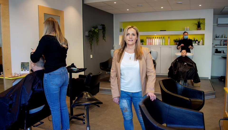 Gründer: Irene Stana i Floke-salongen på Voss, den første av ni salonger. De andre ligger i små og store byer rundt i Norge. Gründer: Irene Stana i Floke-salongen på Voss, den første av ni salonger. De andre ligger i små og store byer rundt i Norge.
