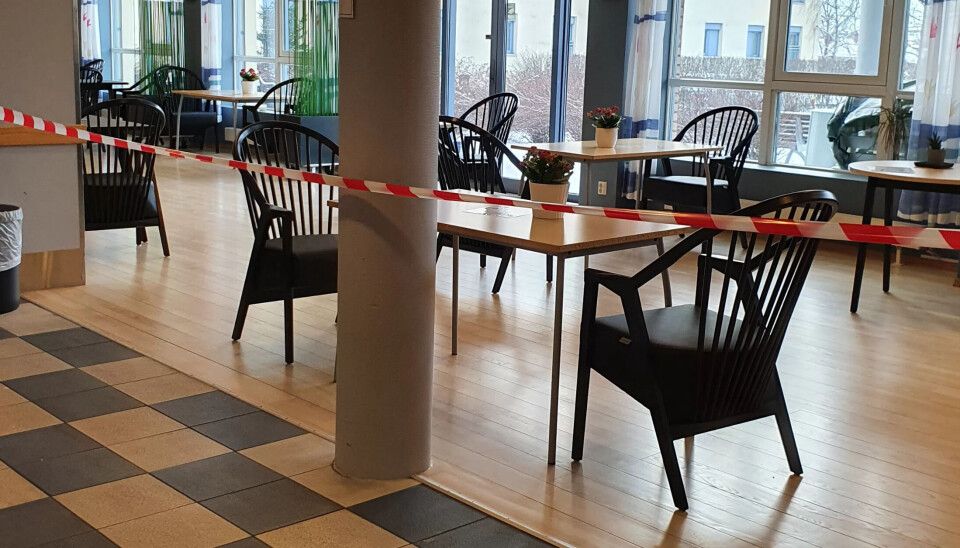 AVSPERRET: Ingen får bruke kantina nå som smitten er høy på Solvang helsehus. AVSPERRET: Ingen får bruke kantina nå som smitten er høy på Solvang helsehus.
