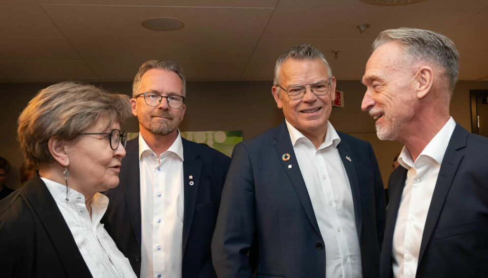 Geir Røsvoll (nr 2 fra v.) vil ha utredet en egen avtale for lærerne. Mette Nord og Trond Ellefsen (nr 3 fra v.) er ikke begeistret. Forhandlingsleder i KS, Tor Arne Gangsø får en krevende oppgave med å finne en balanse i fordelingen av penger som alle parter kan leve med. Geir Røsvoll (nr 2 fra v.) vil ha utredet en egen avtale for lærerne. Mette Nord og Trond Ellefsen (nr 3 fra v.) er ikke begeistret. Forhandlingsleder i KS, Tor Arne Gangsø får en krevende oppgave med å finne en balanse i fordelingen av penger som alle parter kan leve med.