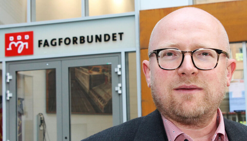 KRITISK: Trond Finstad i Fagforbundet mener at ansatte ikke trivs og jobber best i åpne landskap. Han mener at korono-pandemien bør føre til at bruken av åpne og delte kontorer bør reduseres. KRITISK: Trond Finstad i Fagforbundet mener at ansatte ikke trivs og jobber best i åpne landskap. Han mener at korono-pandemien bør føre til at bruken av åpne og delte kontorer bør reduseres.