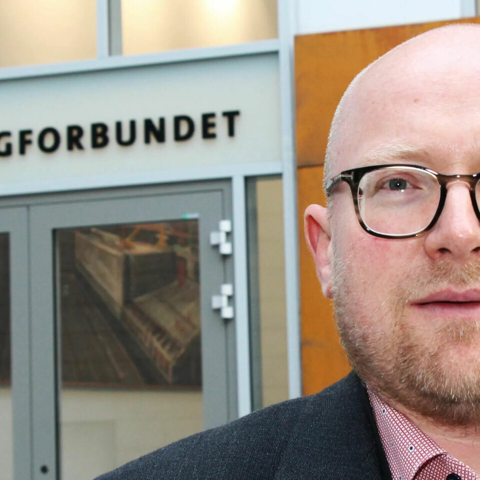 KRITISK: Trond Finstad i Fagforbundet mener at ansatte ikke trivs og jobber best i åpne landskap. Han mener at korono-pandemien bør føre til at bruken av åpne og delte kontorer bør reduseres. KRITISK: Trond Finstad i Fagforbundet mener at ansatte ikke trivs og jobber best i åpne landskap. Han mener at korono-pandemien bør føre til at bruken av åpne og delte kontorer bør reduseres.