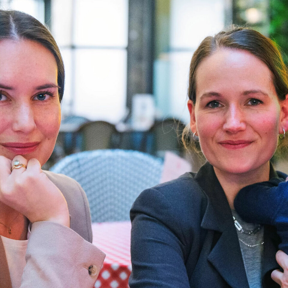 FORFATTERNE: I ei ny bok vil Ida Helene Rosenqvist (t.v) og Thea Joramo Lysne lære oss om hva det norske demokratiet er og hvordan vi kan bruke det. FORFATTERNE: I ei ny bok vil Ida Helene Rosenqvist (t.v) og Thea Joramo Lysne lære oss om hva det norske demokratiet er og hvordan vi kan bruke det.