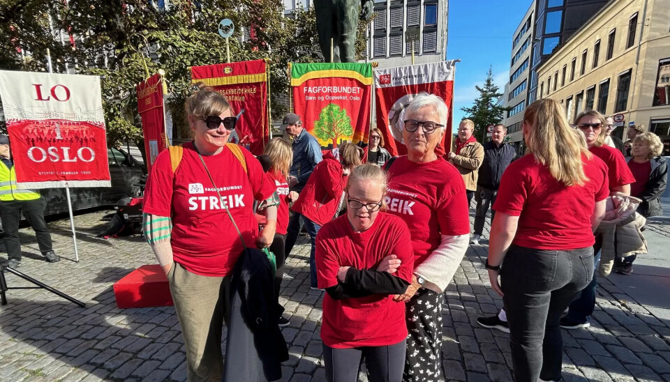 STREIK: Flere brukerstyrte assistenter er tatt ut i streik. Fra mandag 23. september blir de flere. Bildet er fra streikemarkeringen på Youngstorget fredag i forrige uke. STREIK: Flere brukerstyrte assistenter er tatt ut i streik. Fra mandag 23. september blir de flere. Bildet er fra streikemarkeringen på Youngstorget fredag i forrige uke.