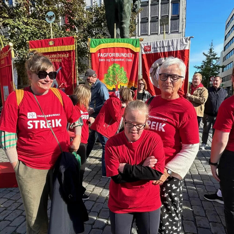 STREIK: Flere brukerstyrte assistenter er tatt ut i streik. Fra mandag 23. september blir de flere. Bildet er fra streikemarkeringen på Youngstorget fredag i forrige uke. STREIK: Flere brukerstyrte assistenter er tatt ut i streik. Fra mandag 23. september blir de flere. Bildet er fra streikemarkeringen på Youngstorget fredag i forrige uke.