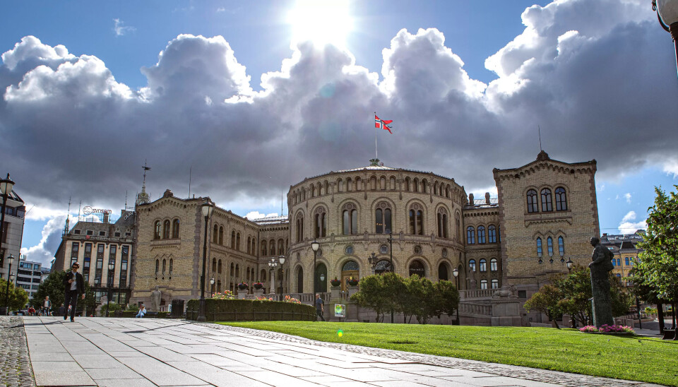 Politikerlønningene, som formelt kalles godtgjørelse, har stått på stedet hvil siden 2019 blant annet på grunn av pandemien og økonomisk usikre tider. Politikerlønningene, som formelt kalles godtgjørelse, har stått på stedet hvil siden 2019 blant annet på grunn av pandemien og økonomisk usikre tider.