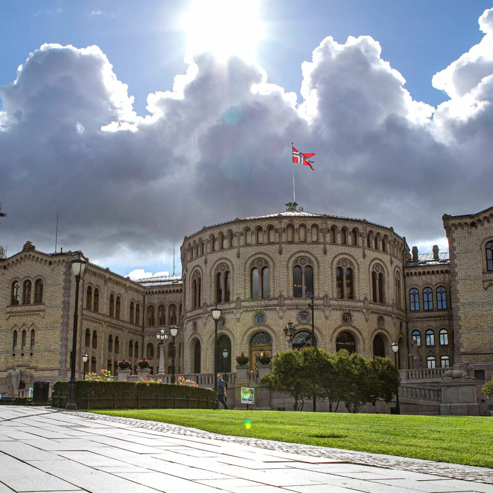 Politikerlønningene, som formelt kalles godtgjørelse, har stått på stedet hvil siden 2019 blant annet på grunn av pandemien og økonomisk usikre tider. Politikerlønningene, som formelt kalles godtgjørelse, har stått på stedet hvil siden 2019 blant annet på grunn av pandemien og økonomisk usikre tider.