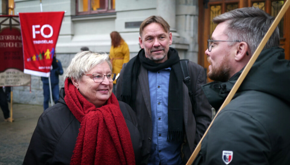 FORBUDSFOLK: Gunn Elin Høgli, Edvin Helland og Tarjei Leistad var på demonstrasjonen. FORBUDSFOLK: Gunn Elin Høgli, Edvin Helland og Tarjei Leistad var på demonstrasjonen.