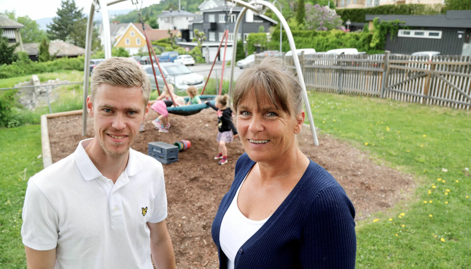 Fredrik Bjugn Sørensen og Hege Solberg i Brannposten naturbarnehage understreker at det blir mer lek og bevegelse med Agderprosjektets opplegg. Fredrik Bjugn Sørensen og Hege Solberg i Brannposten naturbarnehage understreker at det blir mer lek og bevegelse med Agderprosjektets opplegg.