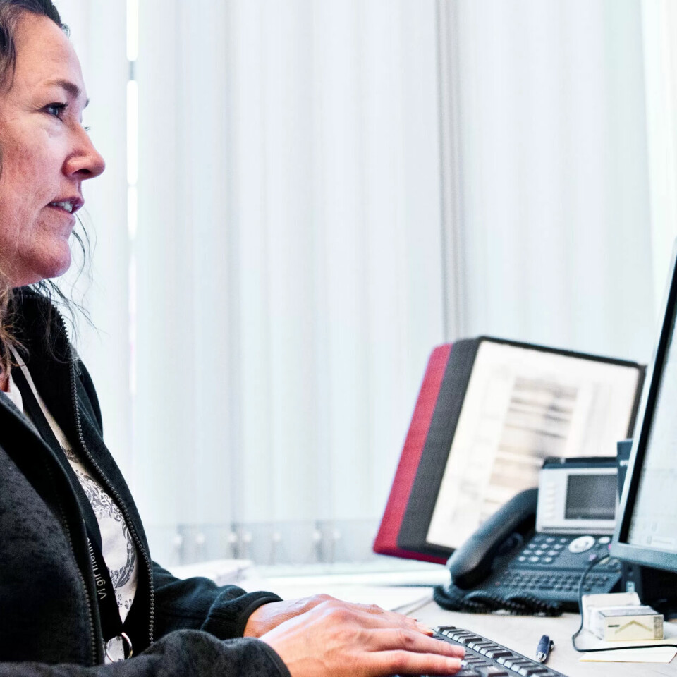 TAK OVER HODET: Sosionom Lise Merete Bakken er ansatt i boligteamet. - Vi må som regel finne en bilig til dem innen de forlater bygget. Alt fra kommunalbolig til AirBnB. TAK OVER HODET: Sosionom Lise Merete Bakken er ansatt i boligteamet. - Vi må som regel finne en bilig til dem innen de forlater bygget. Alt fra kommunalbolig til AirBnB.