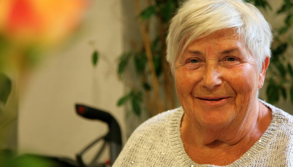 GJEST: Pensjonert hjelpepleier og fagforbundsmedlem Vesla Pedersen er på cafeen hjer dag fra klikiken 11 til 14.30. Kaffe, karbinadesmørbrød og kake står på menyen. GJEST: Pensjonert hjelpepleier og fagforbundsmedlem Vesla Pedersen er på cafeen hjer dag fra klikiken 11 til 14.30. Kaffe, karbinadesmørbrød og kake står på menyen.