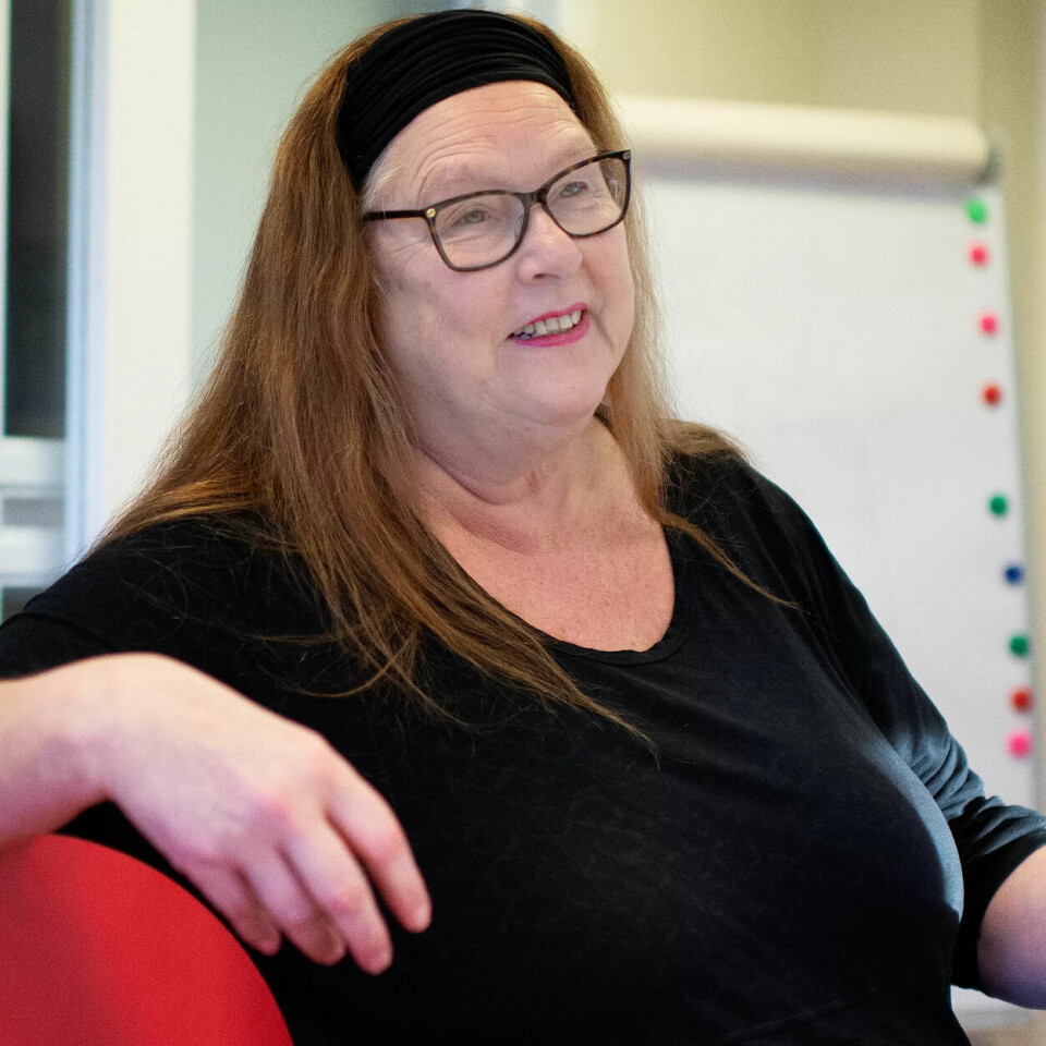 Fktningene kaller henne «Mama Kari». Kari Småge var opptatt av at introduksjonsprogrammet ikke måtte bli en behagelig sovepute. Fktningene kaller henne «Mama Kari». Kari Småge var opptatt av at introduksjonsprogrammet ikke måtte bli en behagelig sovepute.