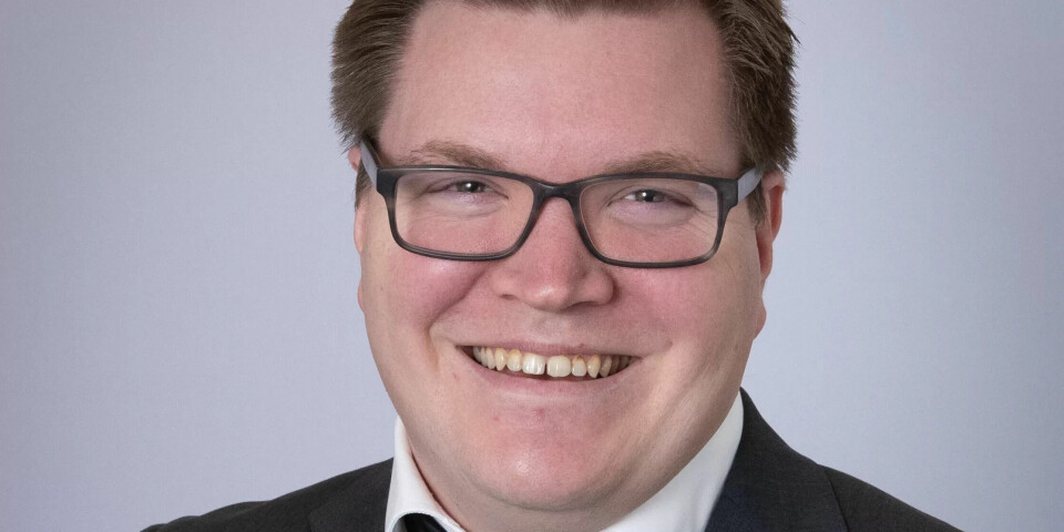 FEIL SIGNAL: – Jeg opplever at utlysningene sender ut et signal som ikke er bra, sier Eivind Knudsen (Ap), hovedutvalgsleder for helse, sosial og omsorg i Drammen kommune. FEIL SIGNAL: – Jeg opplever at utlysningene sender ut et signal som ikke er bra, sier Eivind Knudsen (Ap), hovedutvalgsleder for helse, sosial og omsorg i Drammen kommune.