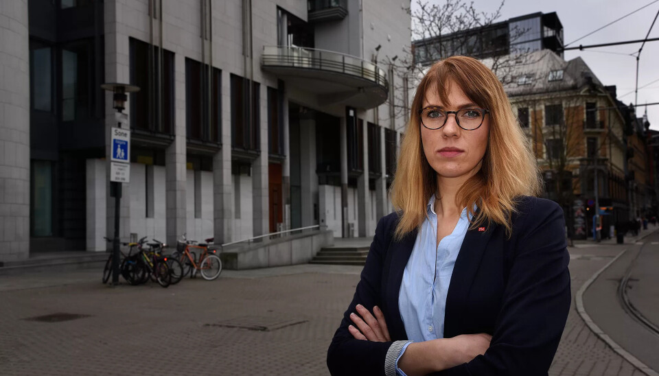 TALSPERSON: Leder i Norsk Ernæringsfaglig Forening, Michaela Getz er talsperson for 40 tidligere studenter ved Bjørknes høyskole som har stevnet skolen, og 22 tidligere studenter ved Atlantis medisinske høyskole som har tatt ut forliksklage mot høyskolen. TALSPERSON: Leder i Norsk Ernæringsfaglig Forening, Michaela Getz er talsperson for 40 tidligere studenter ved Bjørknes høyskole som har stevnet skolen, og 22 tidligere studenter ved Atlantis medisinske høyskole som har tatt ut forliksklage mot høyskolen.