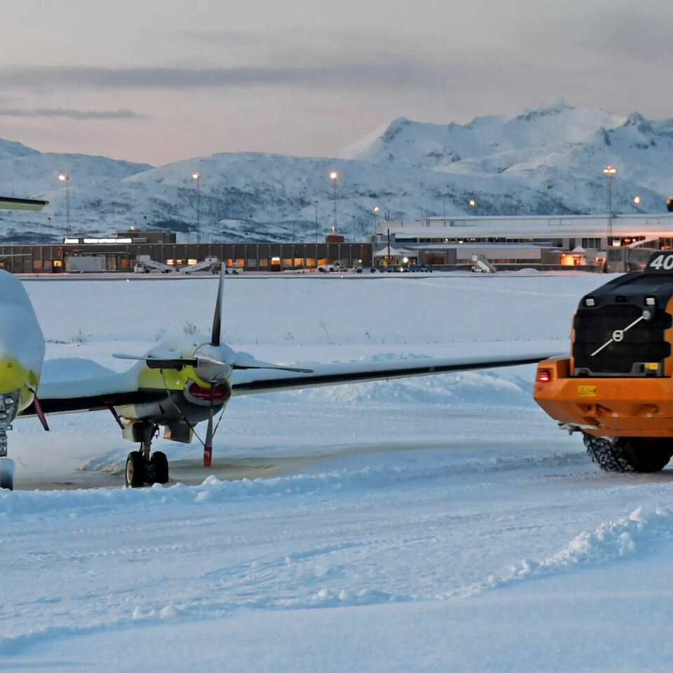 Ambulansefly utenfor hangaren til Babcock i Tromsø. Ambulansefly utenfor hangaren til Babcock i Tromsø.