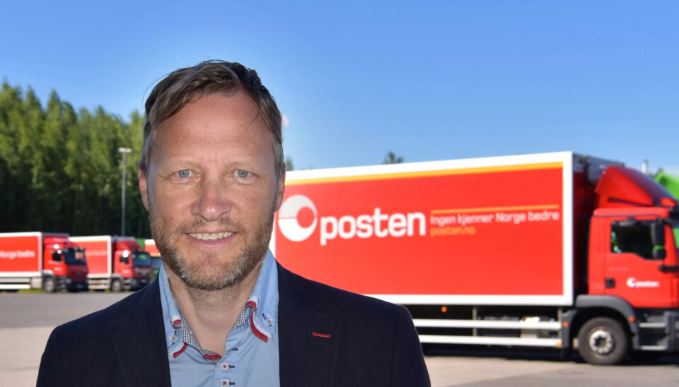 FRAMTIDAS POST: Kommunikasjonsdirektør Kenneth Pettersen i Posten Bring understreker at det er regjering og Storting som avgjør hvordan framtidas posttjenester skal være. – Vi tror ikke de vil la mulighetene og samfunnsnytten i det postnettverket gå tapt, sier han. FRAMTIDAS POST: Kommunikasjonsdirektør Kenneth Pettersen i Posten Bring understreker at det er regjering og Storting som avgjør hvordan framtidas posttjenester skal være. – Vi tror ikke de vil la mulighetene og samfunnsnytten i det postnettverket gå tapt, sier han.