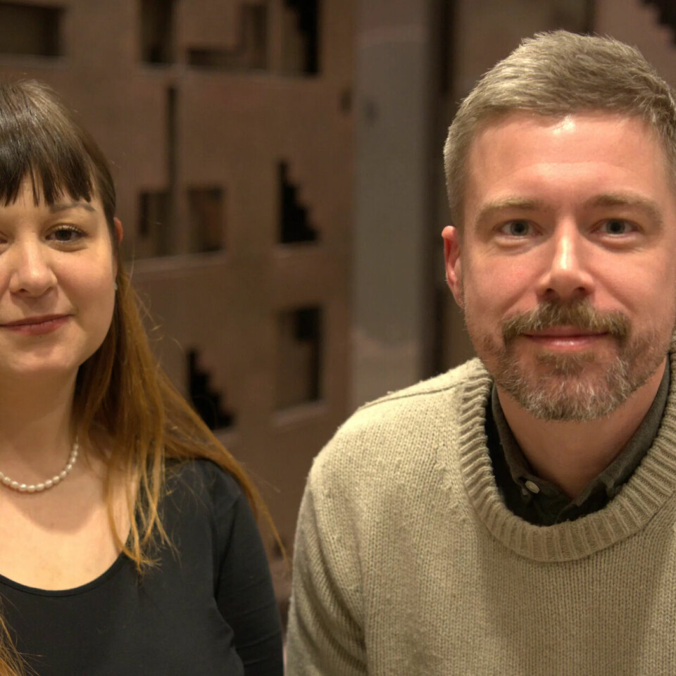 AVSLØRTE: De svenske journalistene Mira Klingberg Hjort og Karl Martinsson la fram sine avsløringer om kriminelle i hjemmetjenesten i Sverige, på Fagforbundet og NTLs konferanse om svart økonomi i januar 2025. De jobber i henholdsvis Kommunal Arbetaren og Arbetet, som tilsvarer Fagbladet og Frifagbevegelse i Sverige, og har sammen skrevet boka «Hemtänstemaffian». AVSLØRTE: De svenske journalistene Mira Klingberg Hjort og Karl Martinsson la fram sine avsløringer om kriminelle i hjemmetjenesten i Sverige, på Fagforbundet og NTLs konferanse om svart økonomi i januar 2025. De jobber i henholdsvis Kommunal Arbetaren og Arbetet, som tilsvarer Fagbladet og Frifagbevegelse i Sverige, og har sammen skrevet boka «Hemtänstemaffian».
