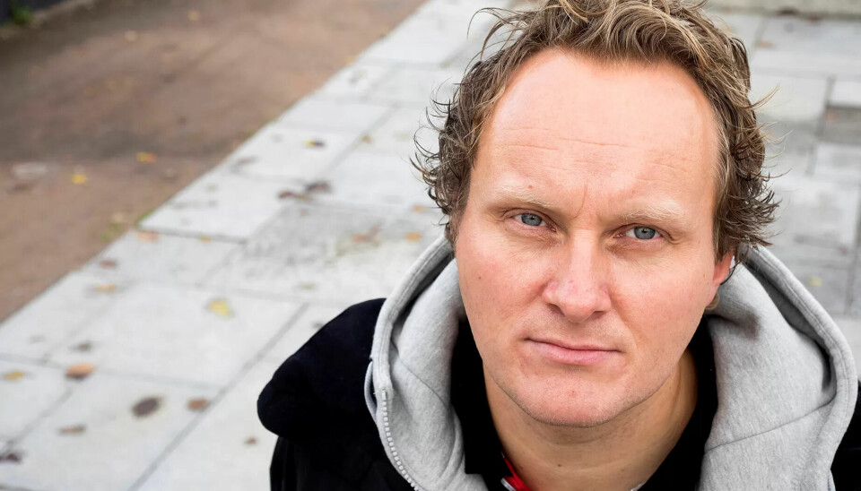 HJERTEROM FOR ALLE: Joakim Hugsted, miljøterapeut i Frelsesarmeens rusomsorg, ønsker at Frelsesarmeens sosiale engasjement også fullt ut omfatter de ansatte. HJERTEROM FOR ALLE: Joakim Hugsted, miljøterapeut i Frelsesarmeens rusomsorg, ønsker at Frelsesarmeens sosiale engasjement også fullt ut omfatter de ansatte.