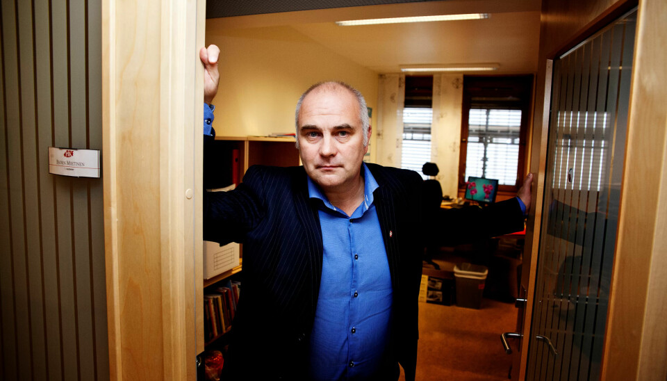 IKKE HELT I MÅL: Forhandlingsleder Bjørn Mietinen må nøye seg med at tjenestepensjonene til HK-medlemmene ansatt i fagbevegelsen skal kartlegges. Det ble ikke tariffesting i denne omgangen. IKKE HELT I MÅL: Forhandlingsleder Bjørn Mietinen må nøye seg med at tjenestepensjonene til HK-medlemmene ansatt i fagbevegelsen skal kartlegges. Det ble ikke tariffesting i denne omgangen.