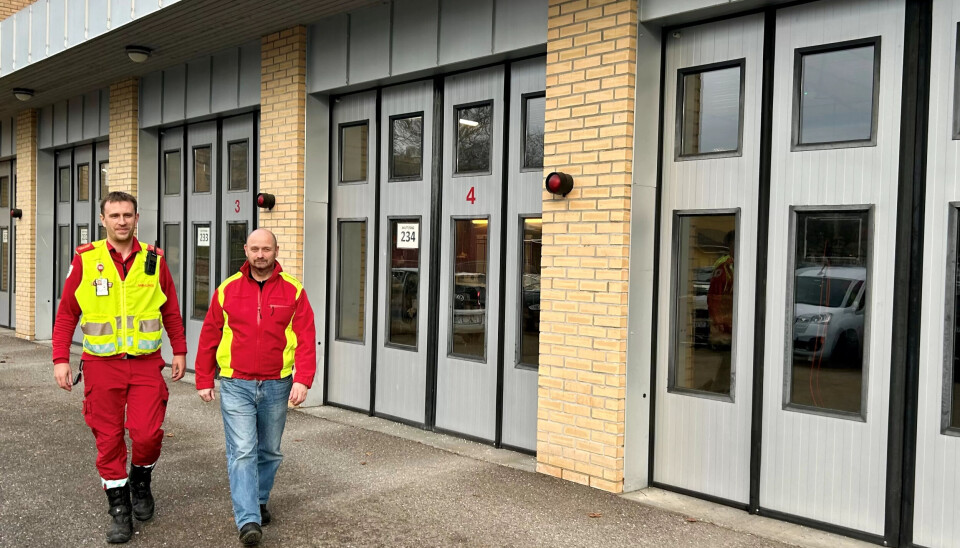 PÅ JOBB: Ambulansearbeiderne forteller om mye vold i yrket. PÅ JOBB: Ambulansearbeiderne forteller om mye vold i yrket.