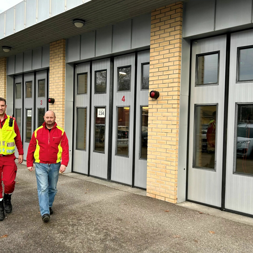 PÅ JOBB: Ambulansearbeiderne forteller om mye vold i yrket. PÅ JOBB: Ambulansearbeiderne forteller om mye vold i yrket.