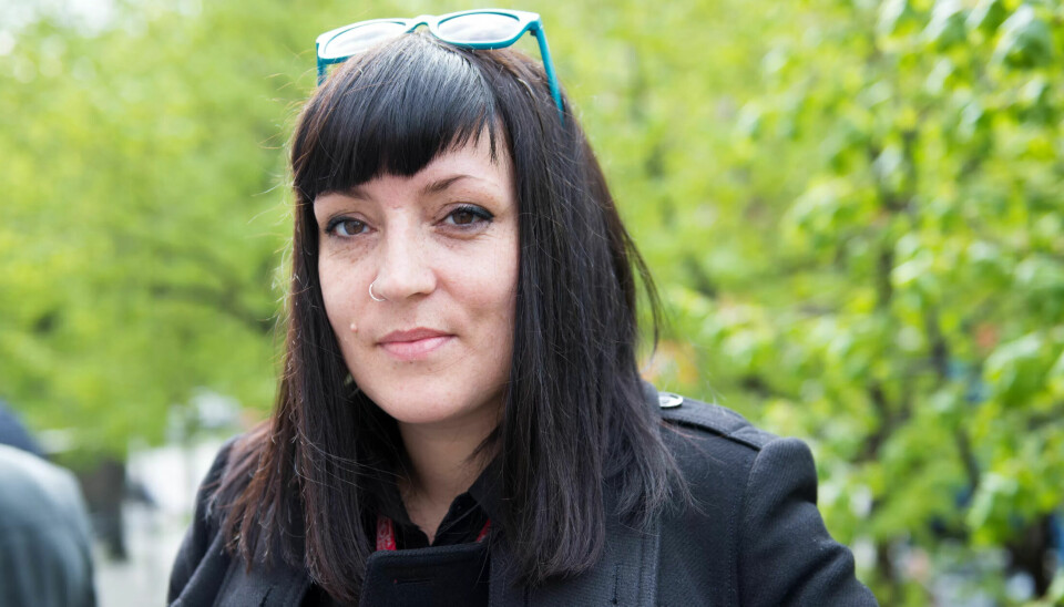 REGJERINGSSKIFTE: Det viktigste er å få Høyre og Frp ut av regjeringskontorene, og der støtter jeg Hareide fullt ut, mener Sara Bell i Bergen. REGJERINGSSKIFTE: Det viktigste er å få Høyre og Frp ut av regjeringskontorene, og der støtter jeg Hareide fullt ut, mener Sara Bell i Bergen.