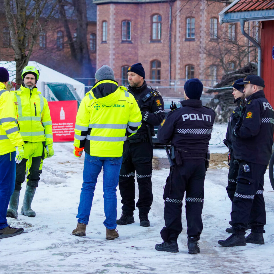 OSLO: Politiet var flere ganger på Gaustad for å snakke med demonstranter som nektet å fjerne seg fra området. OSLO: Politiet var flere ganger på Gaustad for å snakke med demonstranter som nektet å fjerne seg fra området.