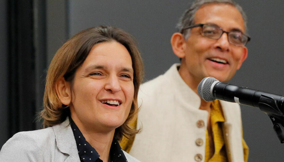 Forskerne Abhijit Banerjee (til høyre) og Esther Duflo. Forskerne Abhijit Banerjee (til høyre) og Esther Duflo.
