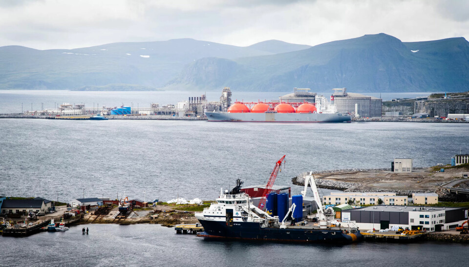 Melkøya, anlegg for mottak og prosessering av naturgass fra Snøhvitfeltet i Barentshavet, Hammerfest, Finnmark Melkøya, anlegg for mottak og prosessering av naturgass fra Snøhvitfeltet i Barentshavet, Hammerfest, Finnmark