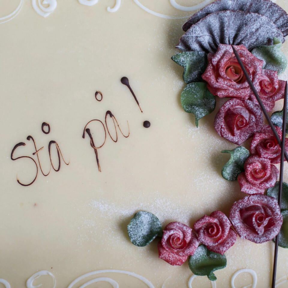 OPPFORDRIMG: Kake med budskap. OPPFORDRIMG: Kake med budskap.