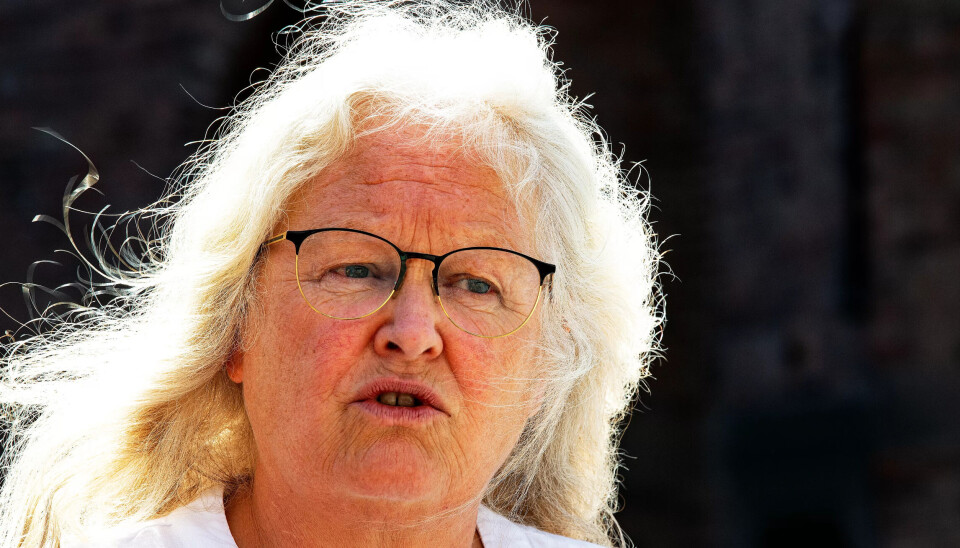 VIRKELIGHETEN: I virkeligheten tar det flere år lenger for syke mennesker å bli ferdig avklart for uføretrygd enn de får stønad for, ifølge en undersøkelse fra AAP-aksjonen. Aksjonsleder Elisabeth Thoresen forteller om folk som har ventet i over 20 år. VIRKELIGHETEN: I virkeligheten tar det flere år lenger for syke mennesker å bli ferdig avklart for uføretrygd enn de får stønad for, ifølge en undersøkelse fra AAP-aksjonen. Aksjonsleder Elisabeth Thoresen forteller om folk som har ventet i over 20 år.