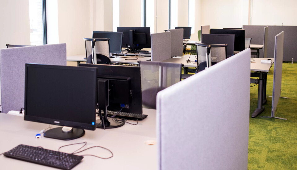 Sørg for litt avstand. Sørg for litt avstand.