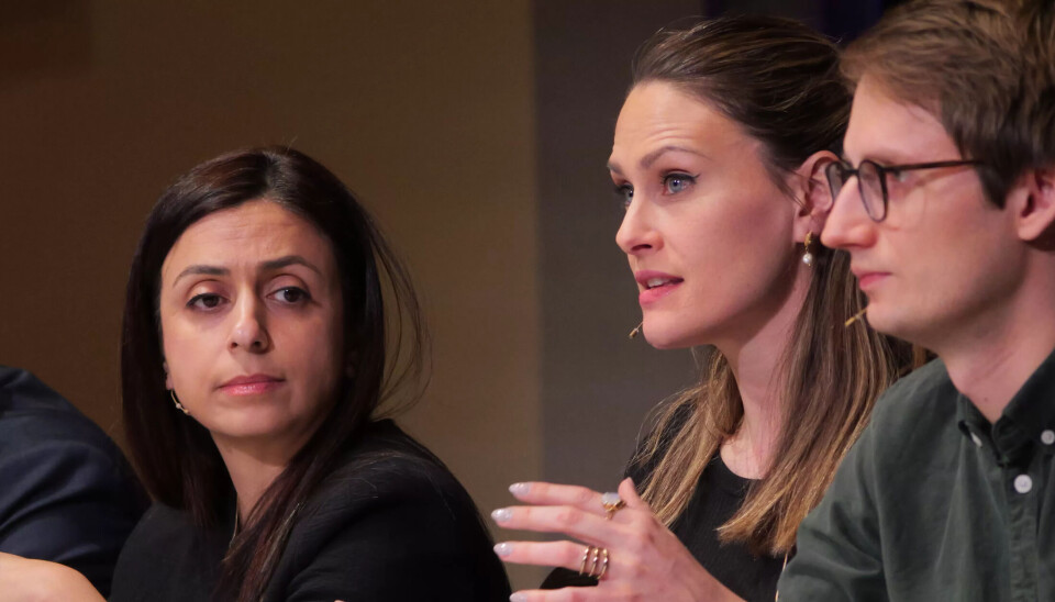 DEBATT: Hadia Tajik (Ap), 1.nestleder, Justiskomiteen, Ingvild Wetrhus Thorsvik (V), medlem, Justiskomiteen, Aleksander Stokkebø (H), medlem, Arbeids- og sosialkomiteen delte kva dei vil gjere for å stoppe kriminelle i arbeidslivet på Svart økonomikonferansen i januar. DEBATT: Hadia Tajik (Ap), 1.nestleder, Justiskomiteen, Ingvild Wetrhus Thorsvik (V), medlem, Justiskomiteen, Aleksander Stokkebø (H), medlem, Arbeids- og sosialkomiteen delte kva dei vil gjere for å stoppe kriminelle i arbeidslivet på Svart økonomikonferansen i januar.