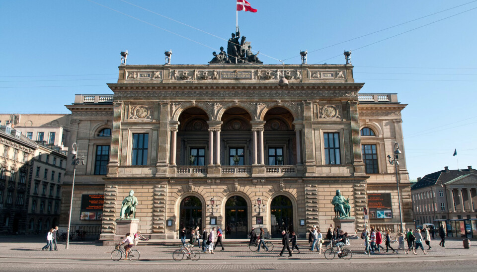 Ringer klokkene for det danske teaterfaget?