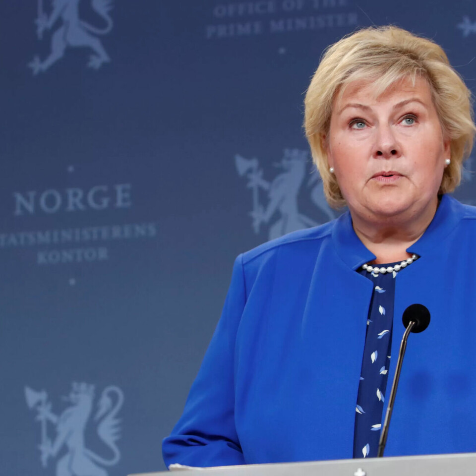 Statsminister Erna Solberg (H) banket til slutt et ultimatum om bompenger på bordet. Vel to timer senere var skissen godkjent og regjeringskrise unngått. Statsminister Erna Solberg (H) banket til slutt et ultimatum om bompenger på bordet. Vel to timer senere var skissen godkjent og regjeringskrise unngått.