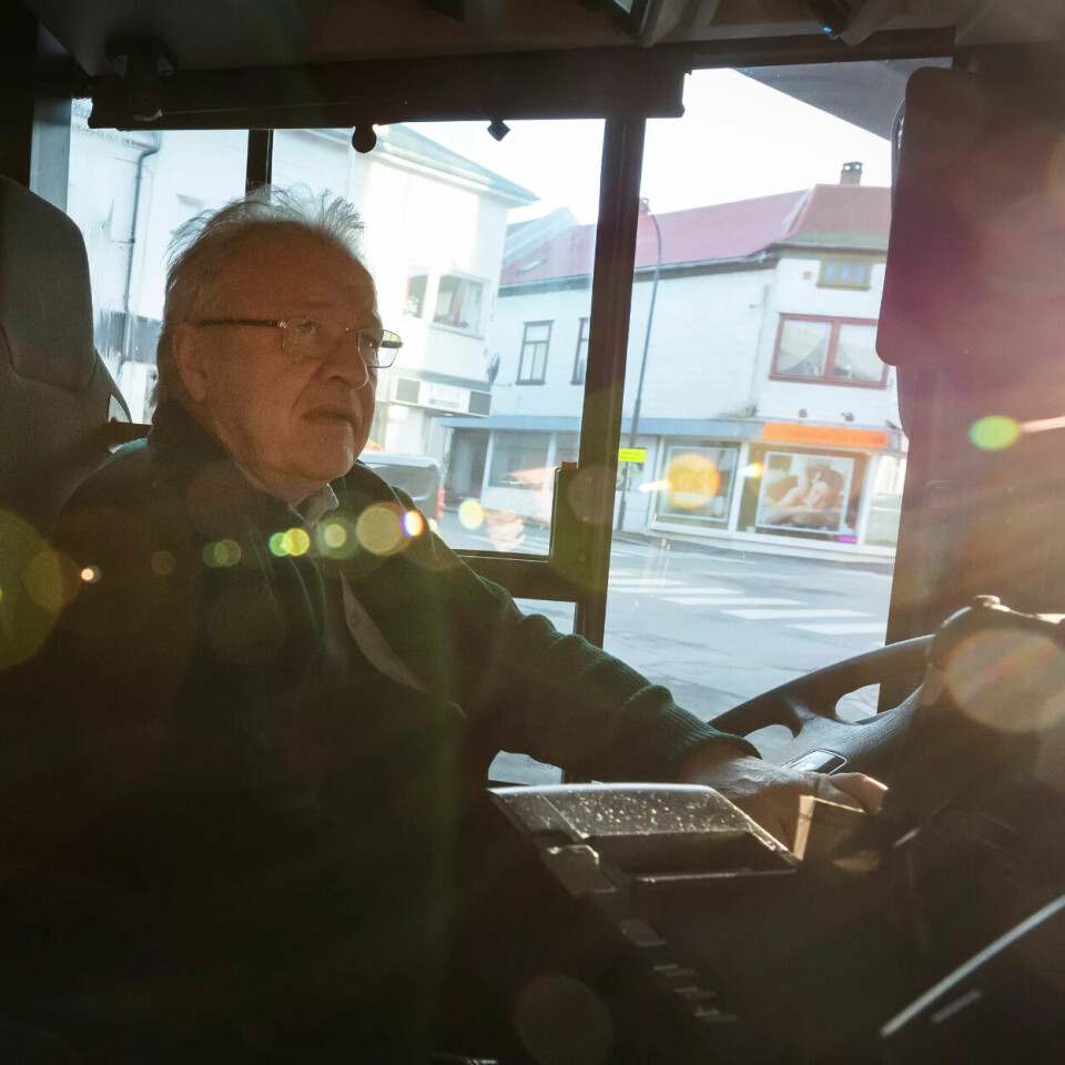 EN BUSSJÅFØR, EN BUSSJÅFØR: Han selger ikke lenger en eneste billett. For det er gratis. EN BUSSJÅFØR, EN BUSSJÅFØR: Han selger ikke lenger en eneste billett. For det er gratis.