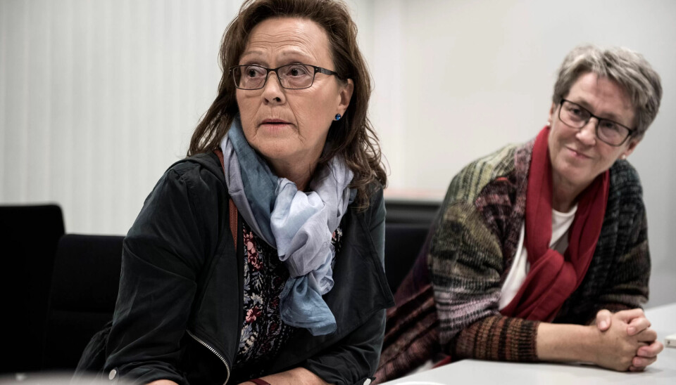 TAPER STORT: Sykepleier Rosel Kyrrø og hjelpepleier Audhild Romuld Thoresen jobber bare netter. Kyrrø taper rundt 50.000 kroner i året og Thoresen rundt 40.000 kroner i året på at Attendo overtok driften av arbeidsplassen deres. TAPER STORT: Sykepleier Rosel Kyrrø og hjelpepleier Audhild Romuld Thoresen jobber bare netter. Kyrrø taper rundt 50.000 kroner i året og Thoresen rundt 40.000 kroner i året på at Attendo overtok driften av arbeidsplassen deres.