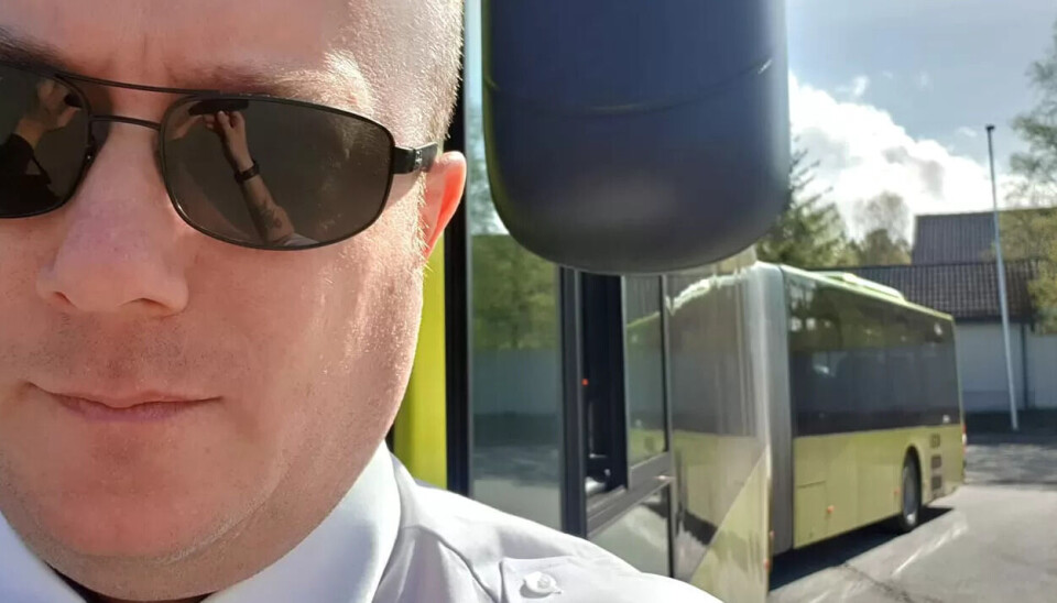 HEV AV PASSASJER: Kristian Kittelsaa tolererte ikke oppførselen til den middelaldrende mannen. Han beordret ham ut av bussen. HEV AV PASSASJER: Kristian Kittelsaa tolererte ikke oppførselen til den middelaldrende mannen. Han beordret ham ut av bussen.
