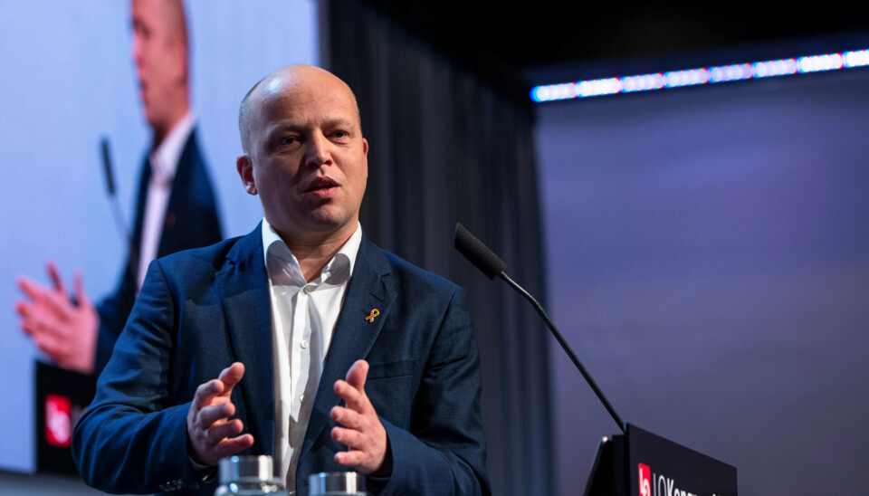 BYRÅKRAT-FLUST: Trygve Slagsvold Vedum sier at stordrift skaper distanse, ikke effektivisering. BYRÅKRAT-FLUST: Trygve Slagsvold Vedum sier at stordrift skaper distanse, ikke effektivisering.