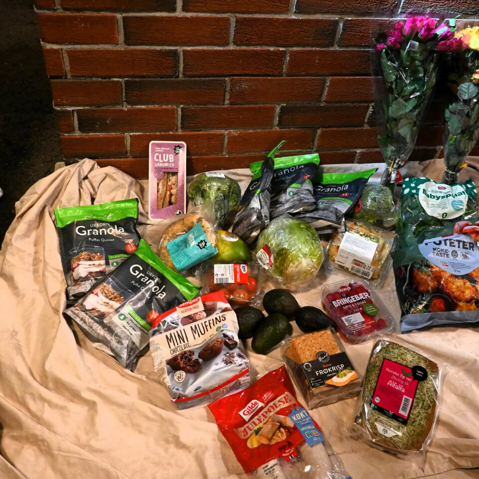 MAT OG ROSER: Etter kun noen timer finner vi flotte roser, granola og avokadoer. MAT OG ROSER: Etter kun noen timer finner vi flotte roser, granola og avokadoer.