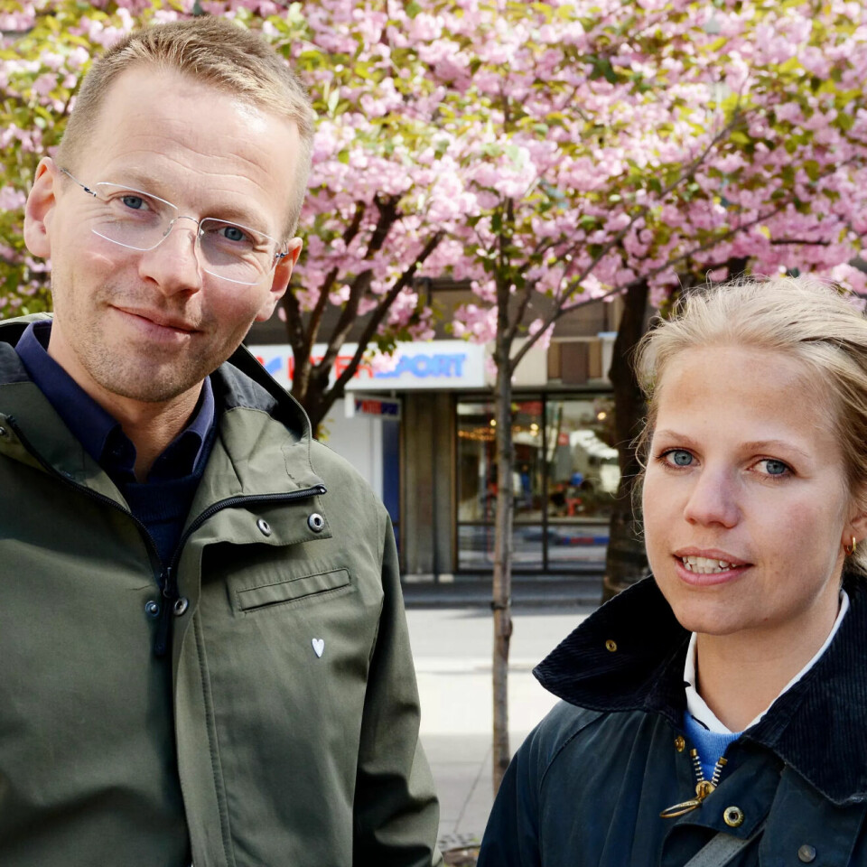 Daglig leder Trygve Svensson og rådgiver Tiril Rustand Halvorsen i Tankesmien Agenda med notat om Oslo-modellen som en mulig nasjonal ordning. Daglig leder Trygve Svensson og rådgiver Tiril Rustand Halvorsen i Tankesmien Agenda med notat om Oslo-modellen som en mulig nasjonal ordning.