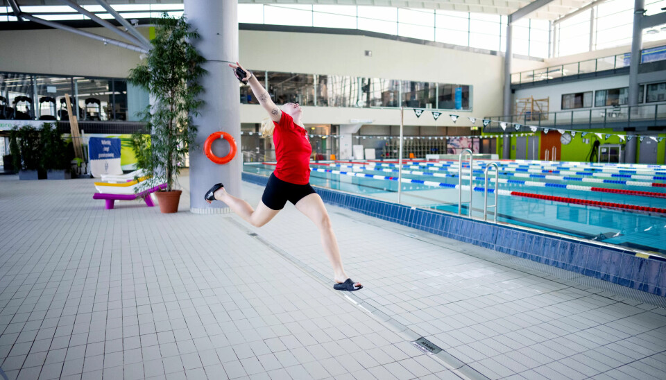 spreke: Det stilles store krav til god fysisk form og svømmeferdigheter for å være badevert/badevakt. spreke: Det stilles store krav til god fysisk form og svømmeferdigheter for å være badevert/badevakt.