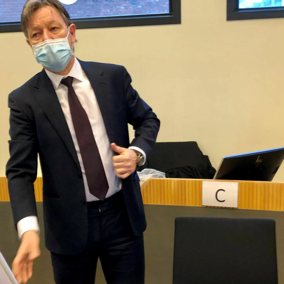 NY RUNDE I RETTEN: Saksøkernes advokat Kjetil Edvarsen ville vite om Gry Eriksen fikk anledning til å forsvare seg mot anklagene om at hun jukset med timelister. NY RUNDE I RETTEN: Saksøkernes advokat Kjetil Edvarsen ville vite om Gry Eriksen fikk anledning til å forsvare seg mot anklagene om at hun jukset med timelister.