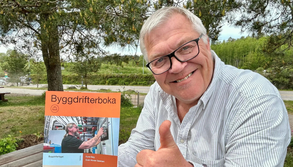 ENDELIG: – Det har vært en enorm jobb, men nå er Svein Morten Sørensen ferdig med læreboka for byggdrifterfaget. ENDELIG: – Det har vært en enorm jobb, men nå er Svein Morten Sørensen ferdig med læreboka for byggdrifterfaget.