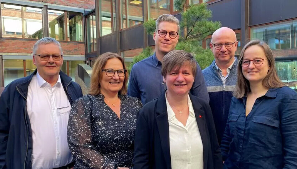 FORNØYDE: Fagforbundets forhandlingsdelegasjon f.v: Odd Haldgeir Larsen, Jacqueline Hopkinson, Kai Nygård, Helene Harsvik Skeibrok, Ambjørn Bjørnson og Nora Hagen. FORNØYDE: Fagforbundets forhandlingsdelegasjon f.v: Odd Haldgeir Larsen, Jacqueline Hopkinson, Kai Nygård, Helene Harsvik Skeibrok, Ambjørn Bjørnson og Nora Hagen.
